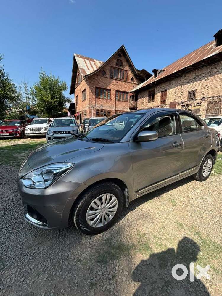 Maruti Suzuki Dzire 1.2 Vxi, 2022, Petrol