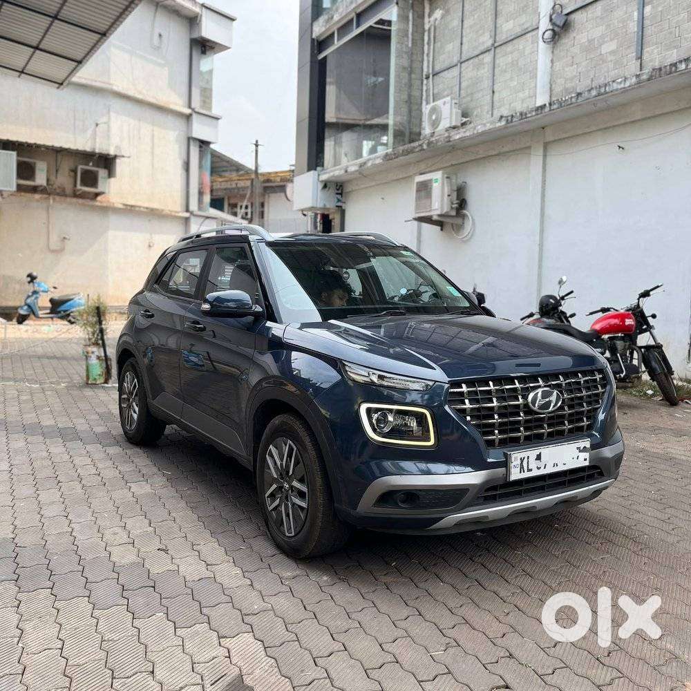 Hyundai Venue Sx Mt, 2022, Diesel