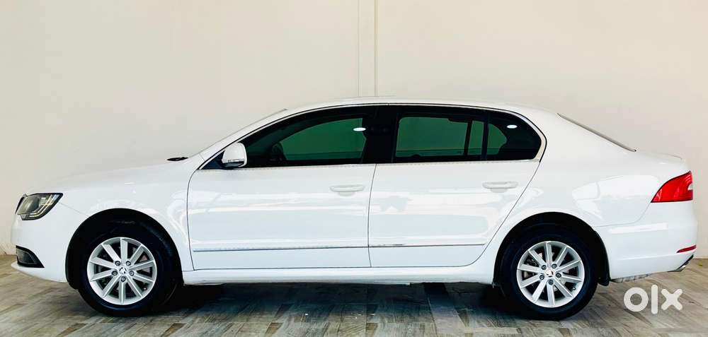 Skoda Superb 2013-2015 Elegance 2.0 Tdi Cr At, 2015, Diesel