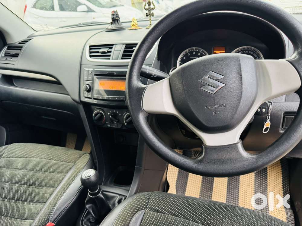 Maruti Suzuki Swift Vxi Abs Bsiv, 2017, Petrol