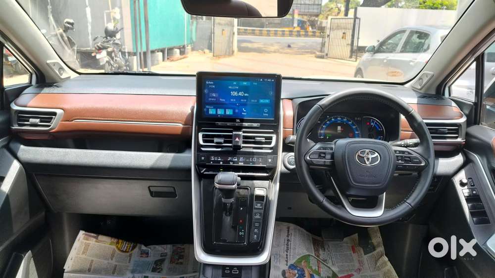 Toyota Innova Hycross 2.0 Zx Hybrid 7 Str, 2023, Petrol