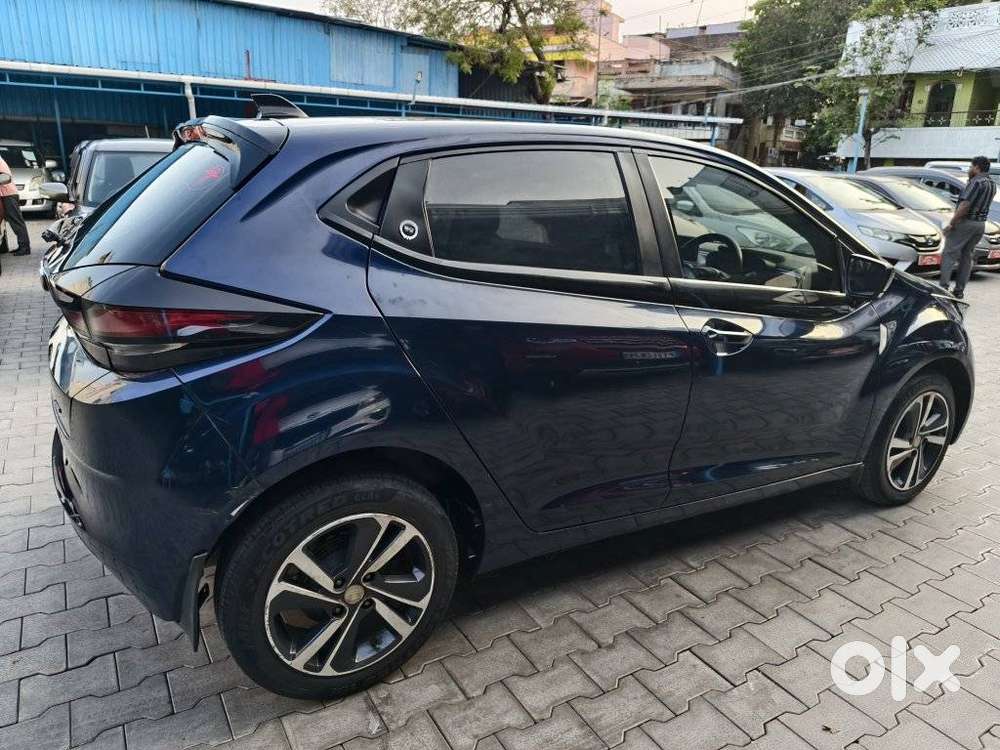 Tata Altroz Xz Plus (s), 2023, Petrol