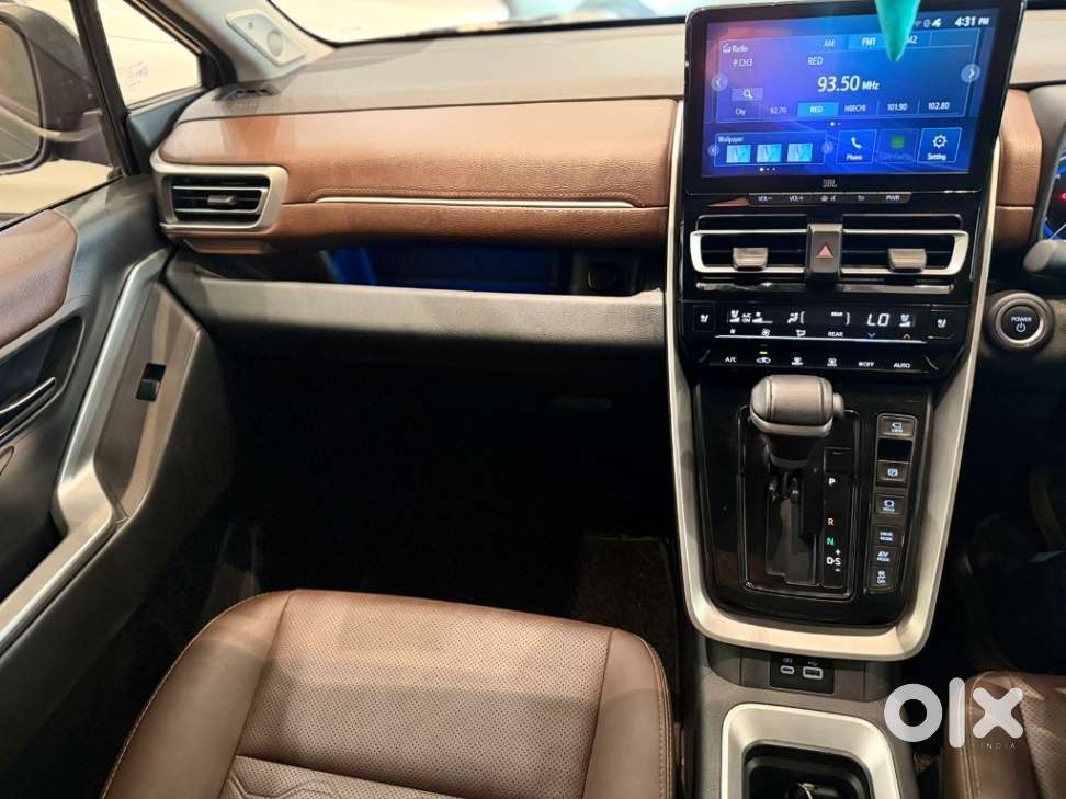 Toyota Innova Hycross 2.0 Zx Hybrid 7 Str, 2023, Petrol