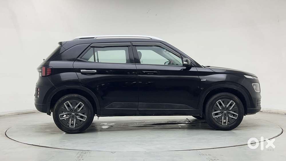 Hyundai Venue 1.0 S (o) Turbo Dct, 2023, Petrol