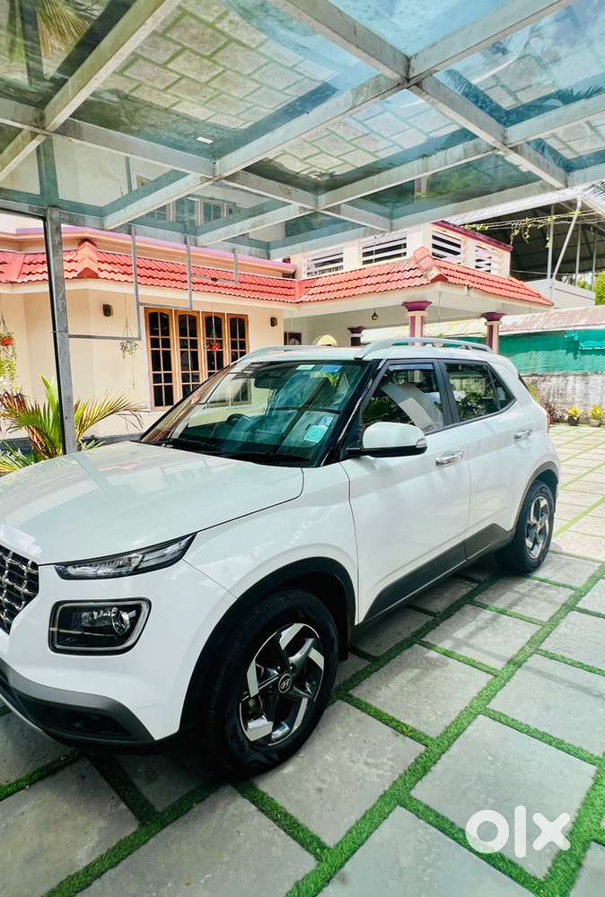 Hyundai Venue Petrol Manual 2019