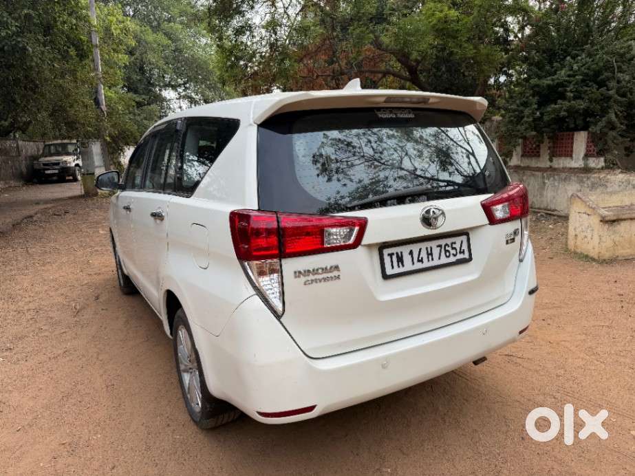 Toyota Innova Crysta 2.8z Automatic, 2016, Diesel