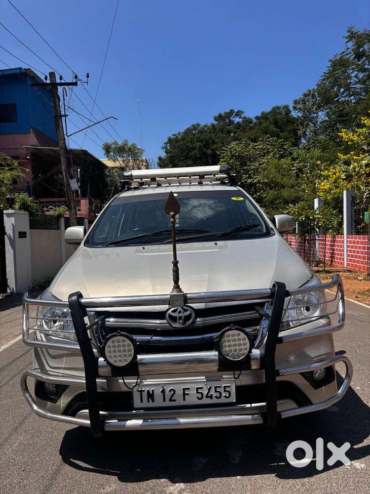 Toyota Innova 2.5 Gx (diesel) 7 Seater Bs Iv, 2015, Diesel