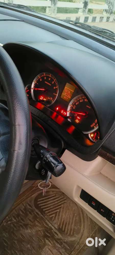 Maruti Suzuki Dzire 2014 Petrol 42000 Km Driven