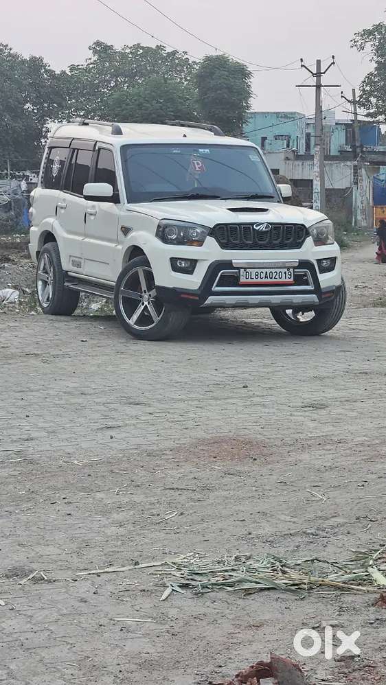Brand New Car Excellent Condition  Mst Gaddi H Bhai