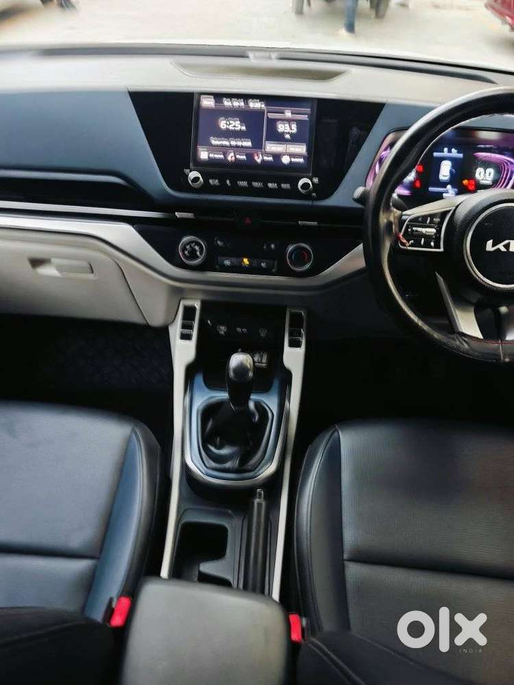 Kia Carens G 1.5 6mt Premium (o) 7-seater, 2024, Diesel