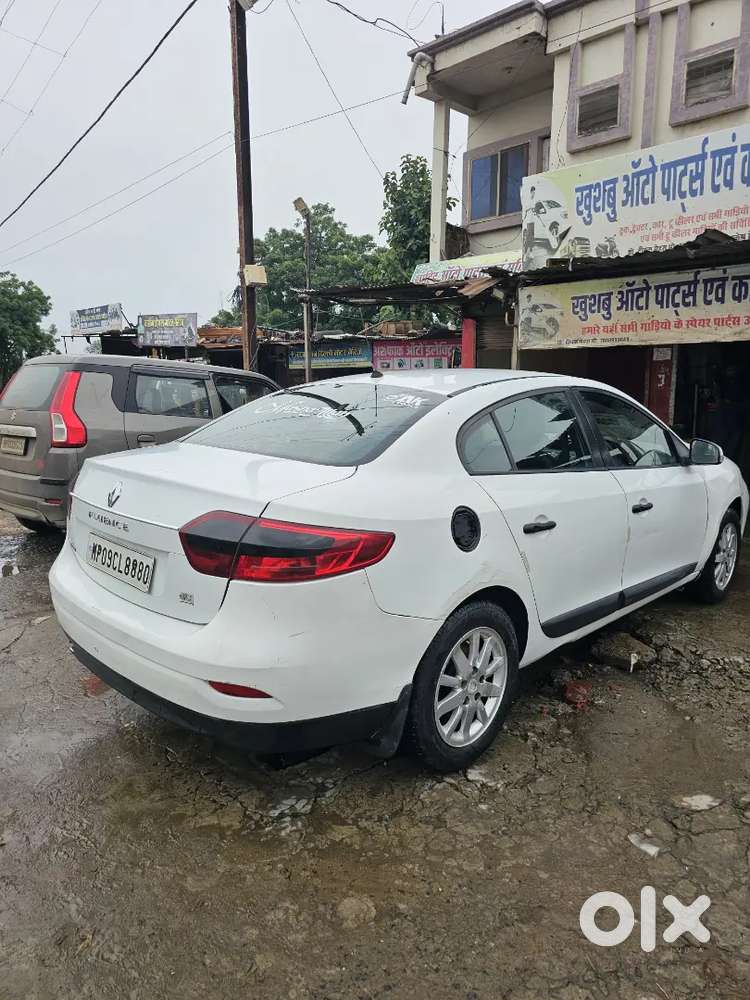 Renault Fluence Deisal Car 20+mileage