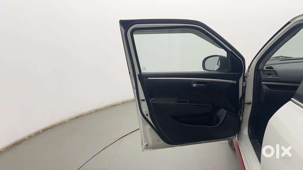 Maruti Suzuki Swift Vvt Vxi, 2016, Petrol