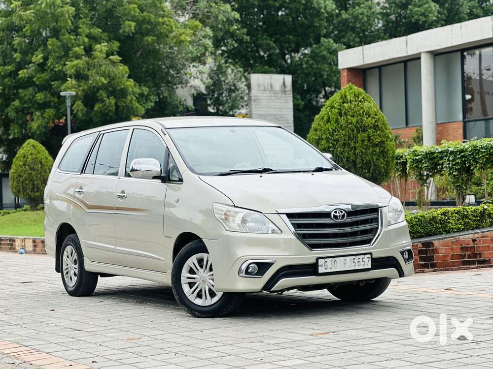 Toyota Innova 2.5 Gx 8 Str Bs-iii, 2015, Diesel