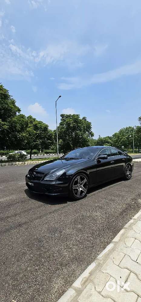 Cls 63 Amg V8 Mercedes Amg Rare (one Of Two Vehicles In Country)