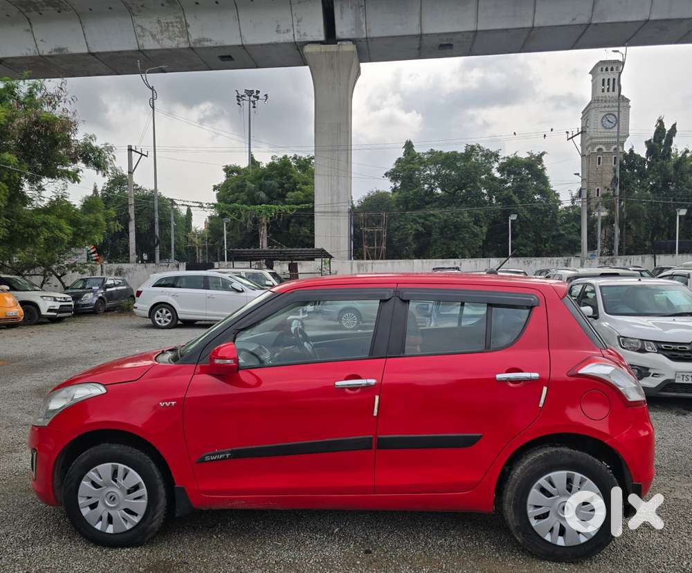 Maruti Suzuki Swift Vxi With Abs, 2015, Petrol