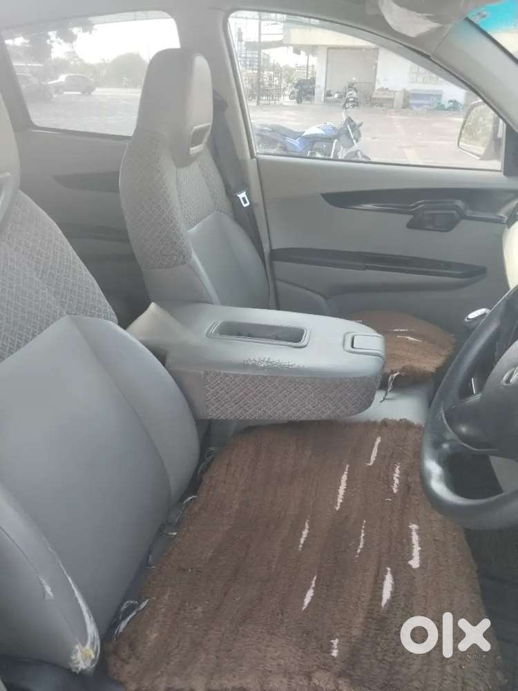 Mahindra Kuv 100 2016 Car