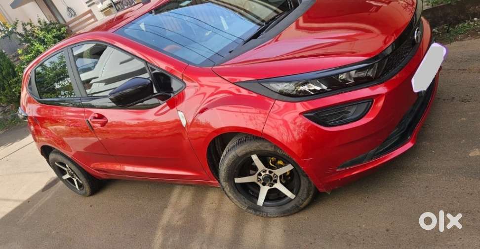 Tata Altroz 1.2 Xe, 2020, Petrol