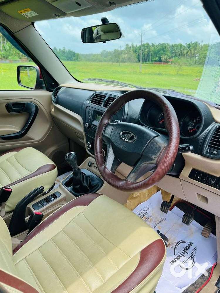 Mahindra Tuv 300 T6 Plus, 2016, Diesel