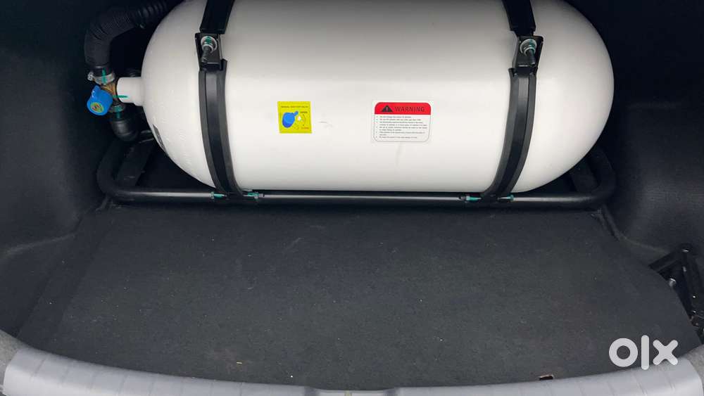 Hyundai Aura 1.2 Sx Cng, 2023, Cng & Hybrids