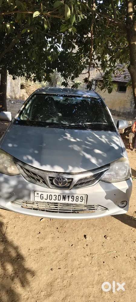 Toyota Etios Cross 2011