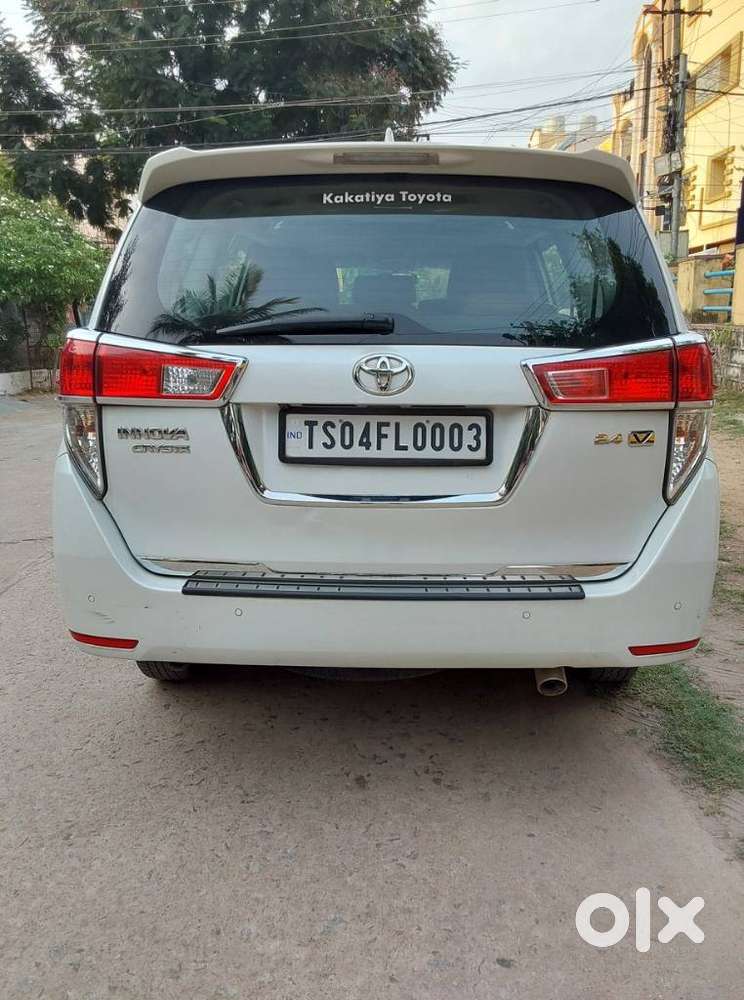 Toyota Innova Crysta 2.4 V 8 Str, 2023, Diesel
