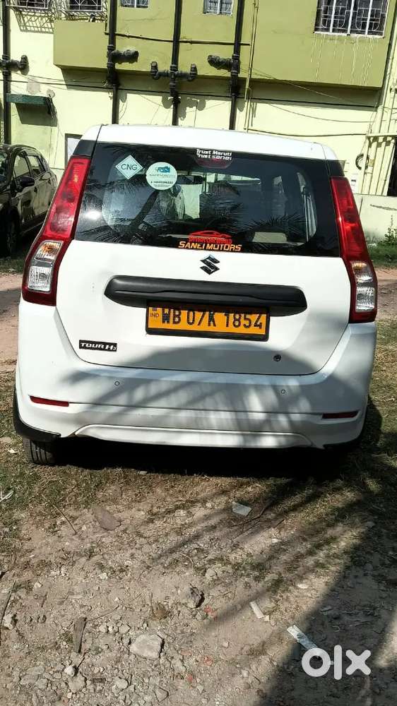 Selling My New Condition Car