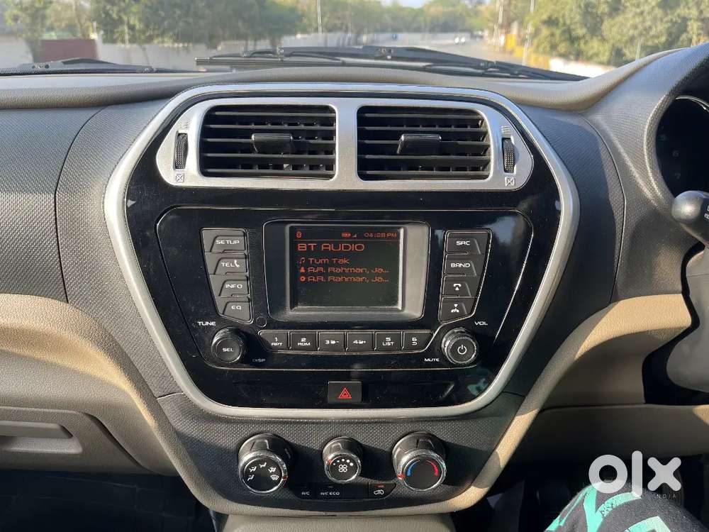 Mahindra Tuv 300 2015 Diesel Well Maintained