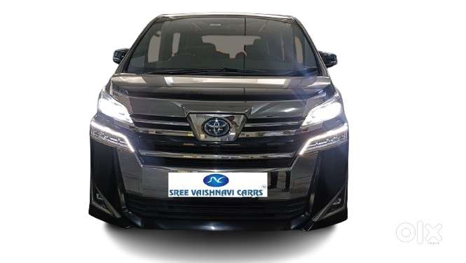 Toyota Vellfire 2.5 Executive Lounge, 2022, Petrol