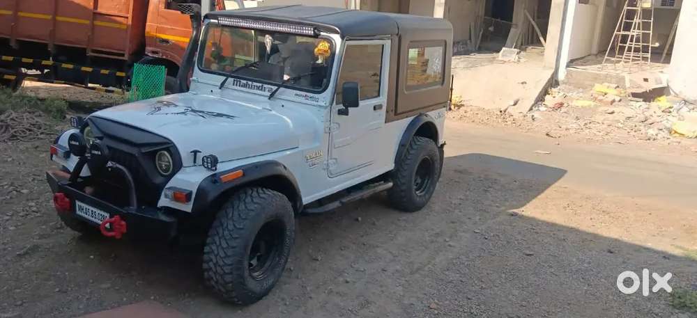 Mahindra Thar Crdi 2.5 Thar 1 Genration With Mt Tyres And Smoke Rail.