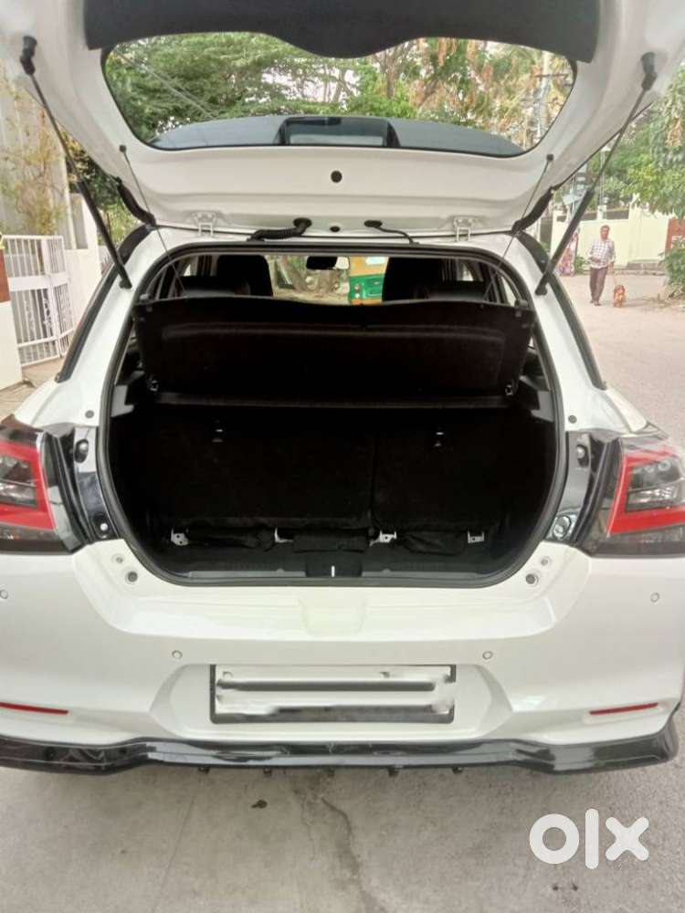 Maruti Suzuki Swift Zxi Plus Amt Dual Tone, 2025, Petrol
