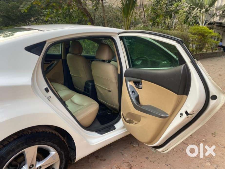 Hyundai Elantra 1.8 Sx Mt, 2014, Petrol