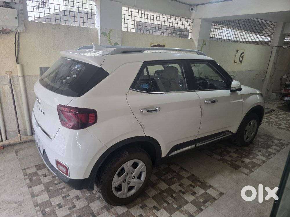 Hyundai Venue S, 2022, Petrol