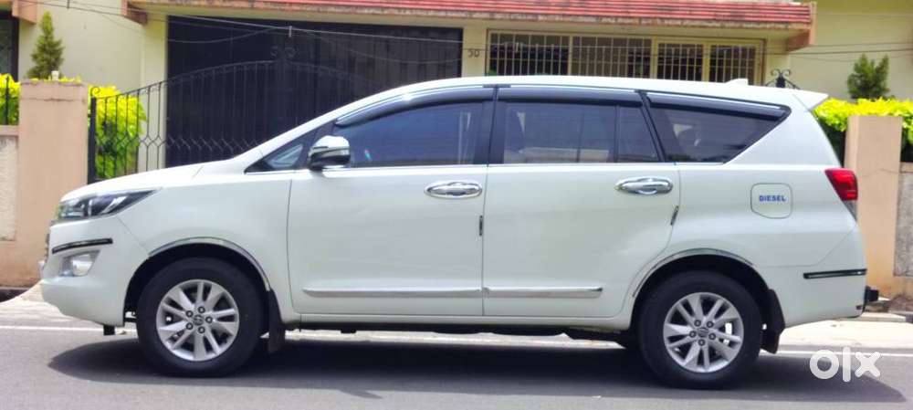 Toyota Innova Crysta 2.4 V 7 Str, 2016, Diesel