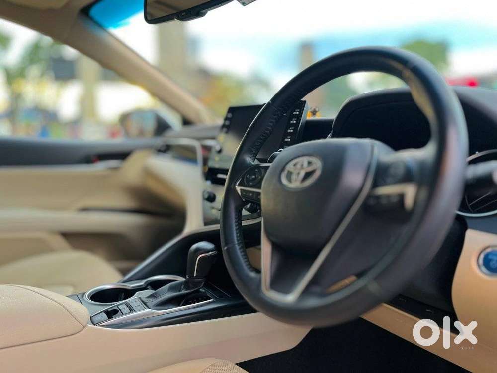 Toyota Camry Hybrid, 2022, Petrol