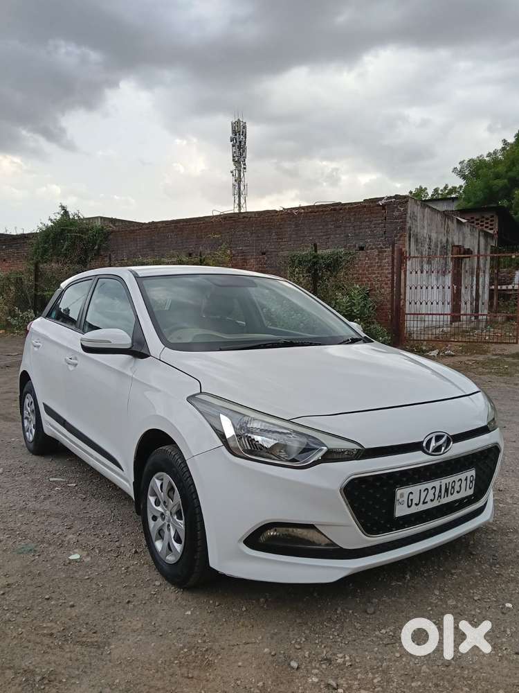 Hyundai Elite I20 Sportz (o) 1.2, 2015, Petrol