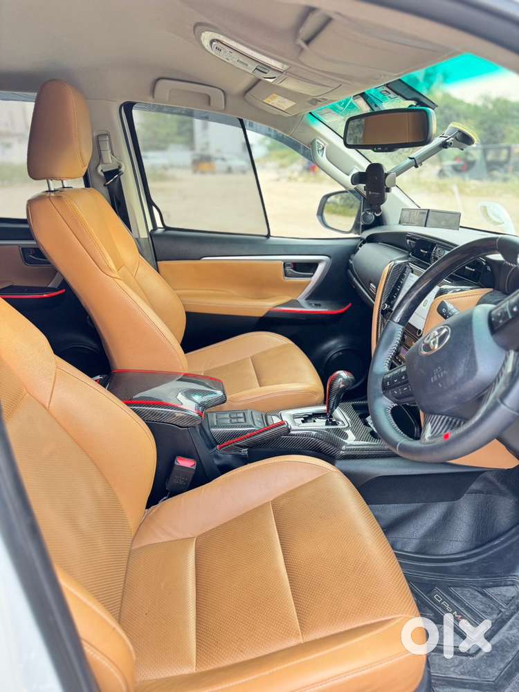 Toyota Fortuner Legender 2023