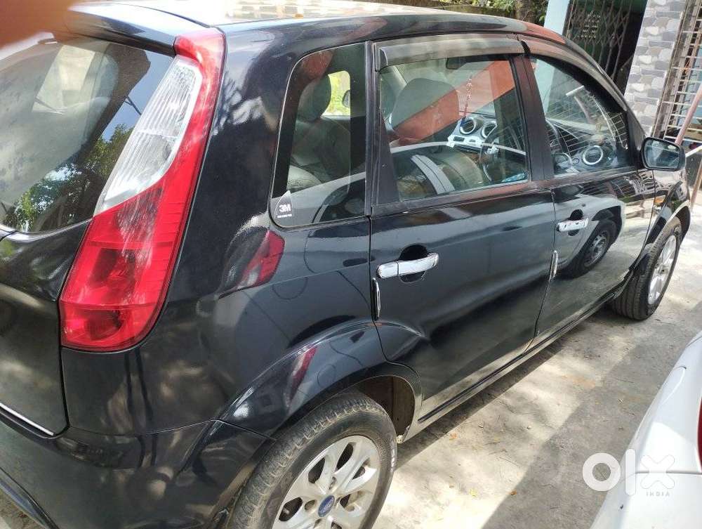 Ford Figo 2012-2015 Petrol Titanium, 2016, Petrol