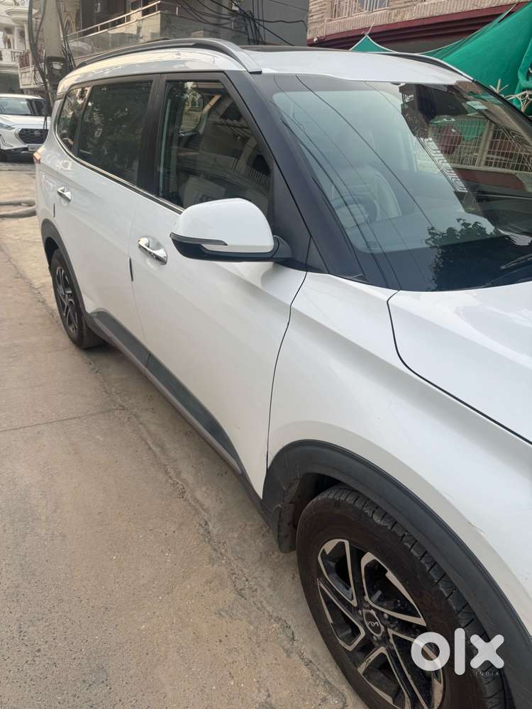 Kia Carens 2023 Diesel Well Maintained