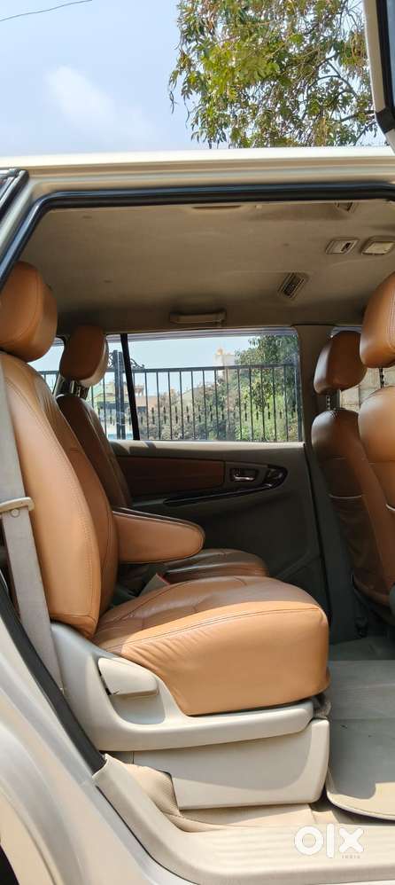 Toyota Innova 2.5 V 7 Str, 2012, Diesel