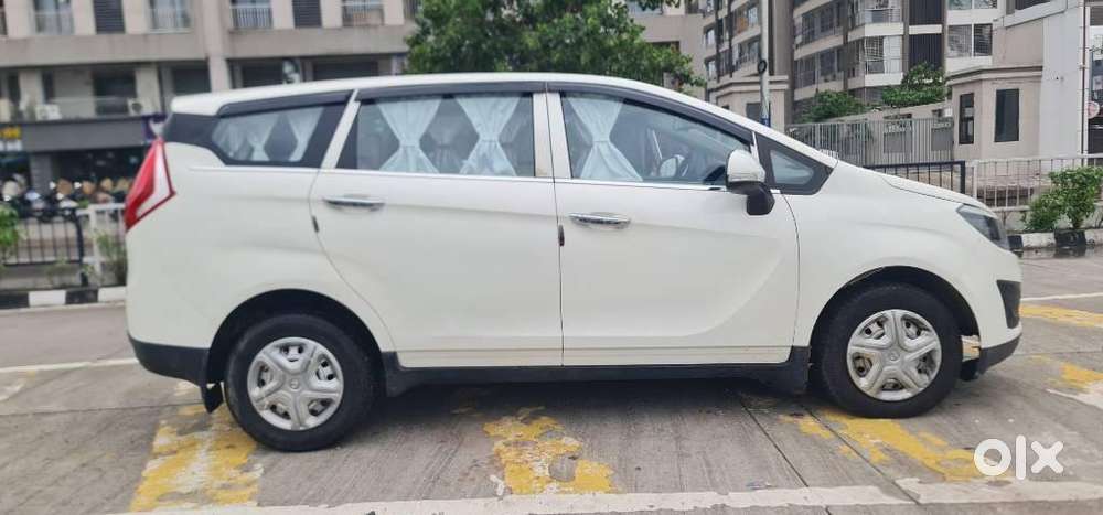 Mahindra Marazzo