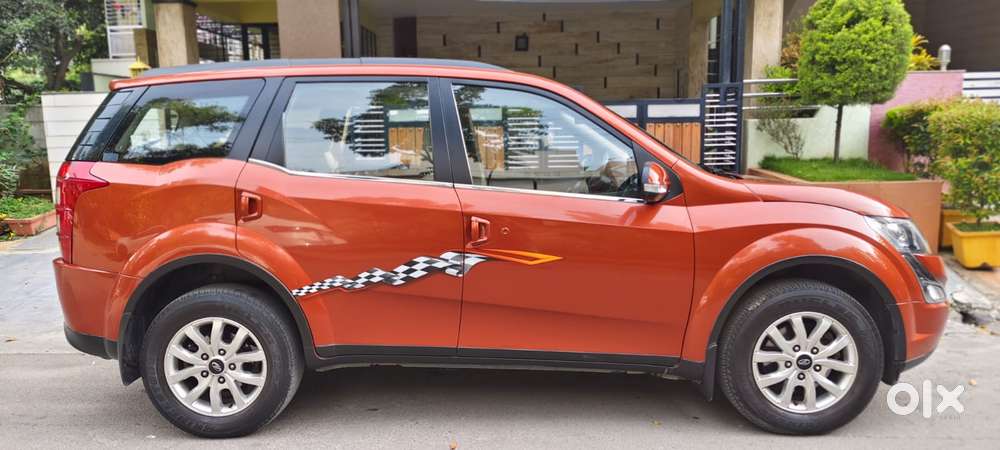 Mahindra XUV500 2.2 W10, 2016, Diesel