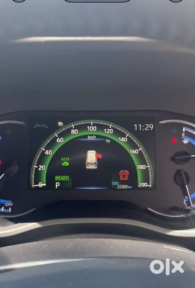 Toyota Innova Hycross 2025 Petrol Automatic