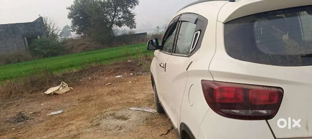 Mahindra Kuv 100 2017