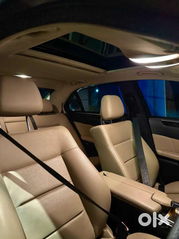 Mercedes-benz E-class 2012