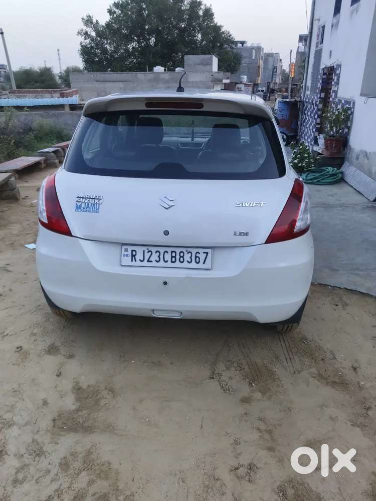 Maruti Suzuki Swift 2016 Diesel 61800 Km Driven