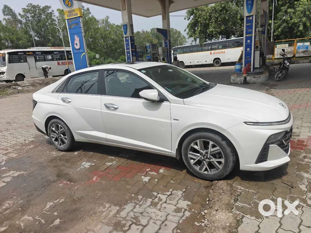 Hyundai Verna 1.5 Sx Ivt Automatic 2023