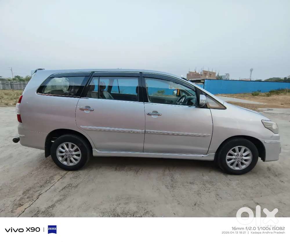 Toyota Innova 2012 Diesel Well Maintained