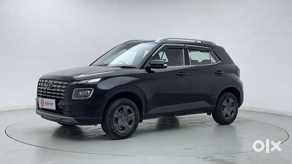 Hyundai Venue 1.2 S (o), 2024, Petrol