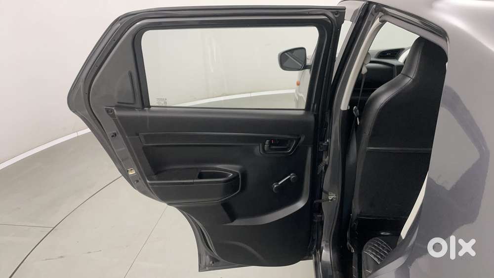 Maruti Suzuki S-presso Vxi Plus, 2022, Petrol