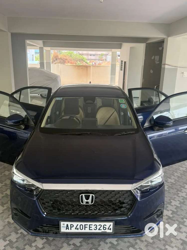 Honda Amaze 2025 Petrol Well Maintained